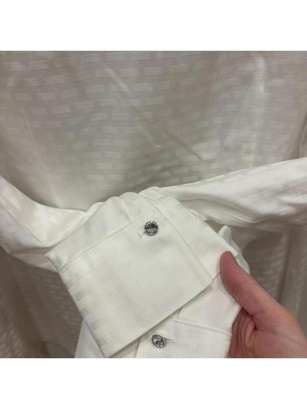 Chico’s - No Iron 100% Cotton Buttoned Down Blouse with Rhinestone Buttons - Picture 4 of 7